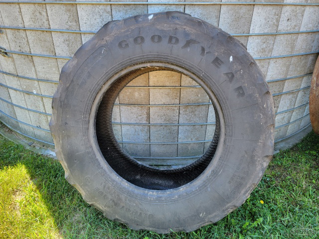 420/90R30 front tire